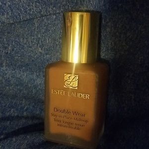 Estee Lauder double wear 5w2 Rich Caramel 1 oz